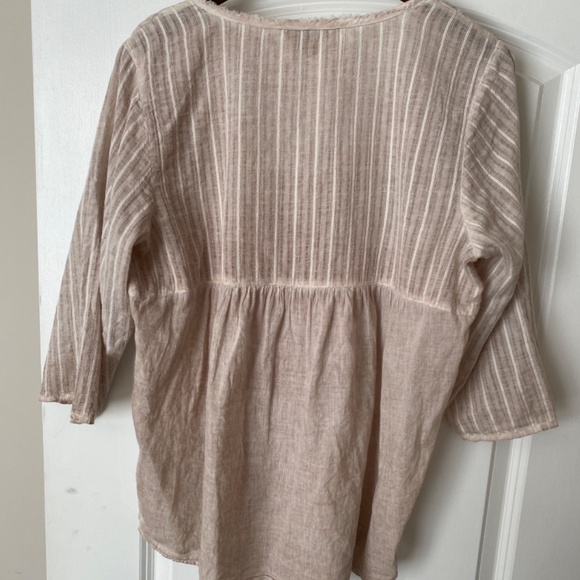 💥BOGO💥 April Cornell sheer prairie top - Picture 4 of 8